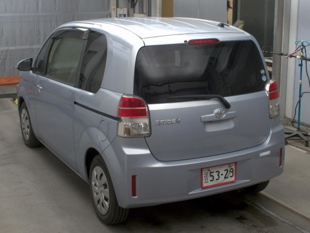 TOYOTA SPADE