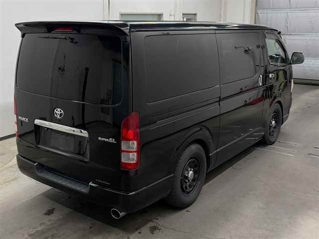 TOYOTA REGIUS ACE