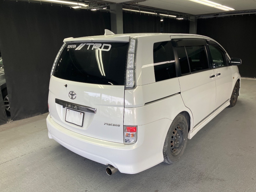 TOYOTA ISIS