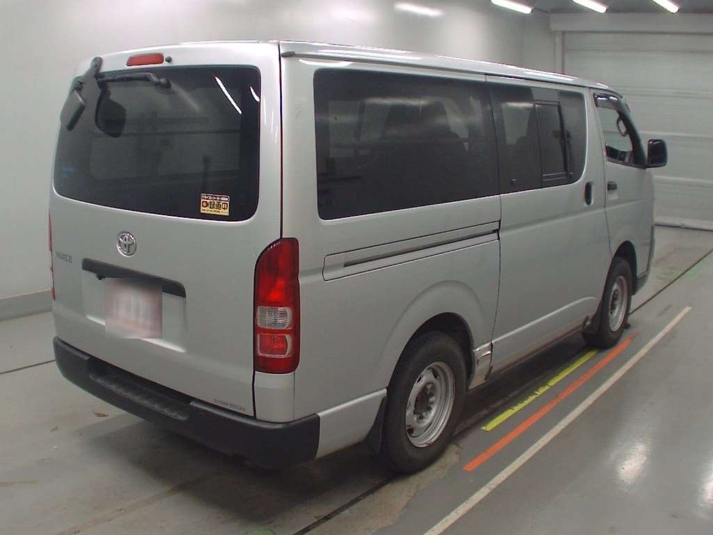 TOYOTA REGIUS ACE