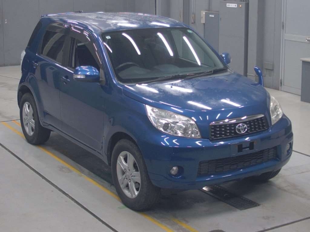 TOYOTA RUSH