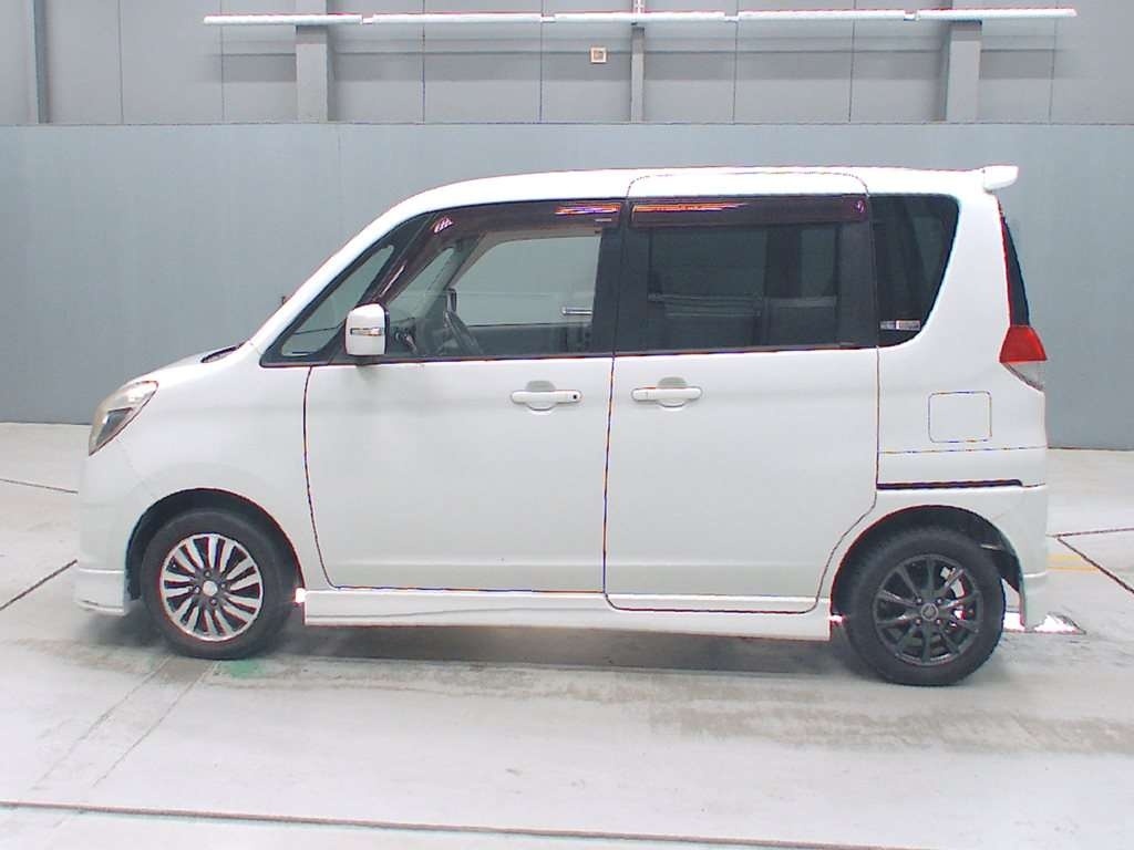 MITSUBISHI DELICA D:2