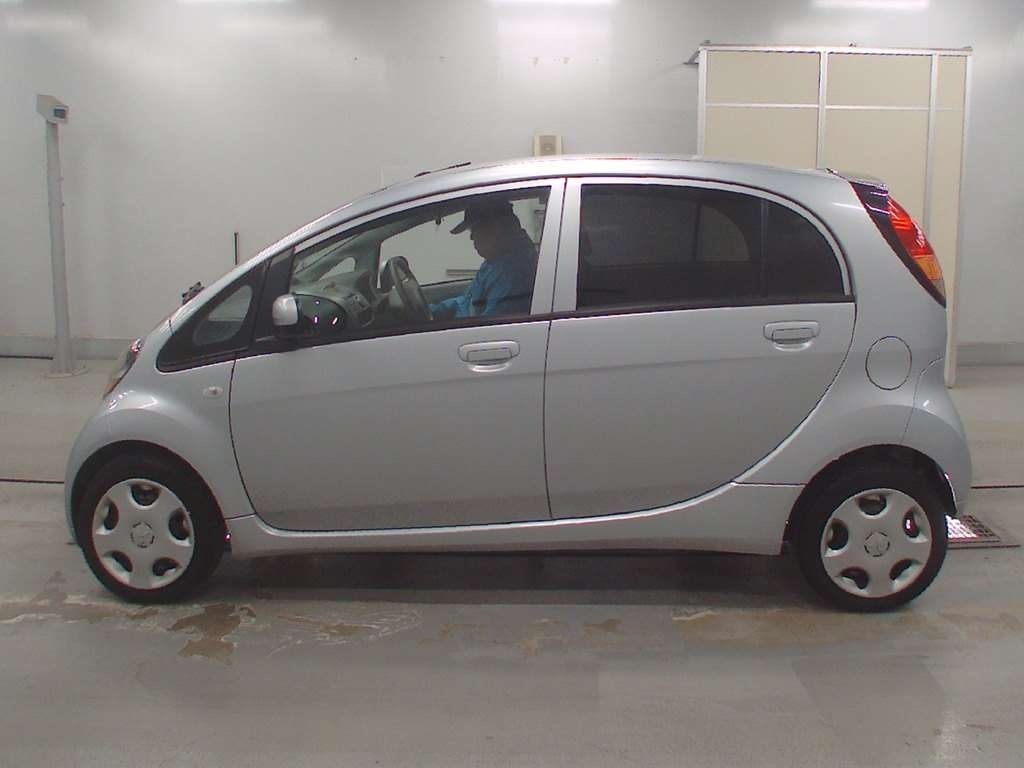 MITSUBISHI I