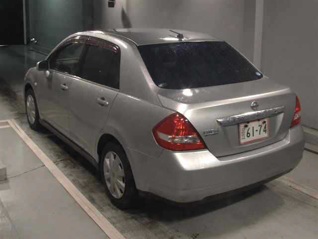 NISSAN TIIDA LATIO