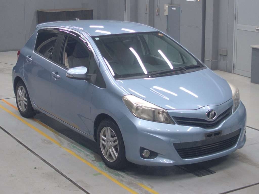 TOYOTA VITZ