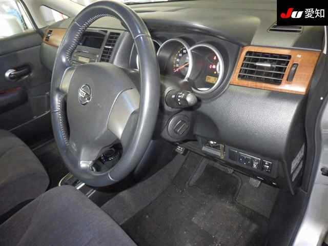 NISSAN TIIDA LATIO