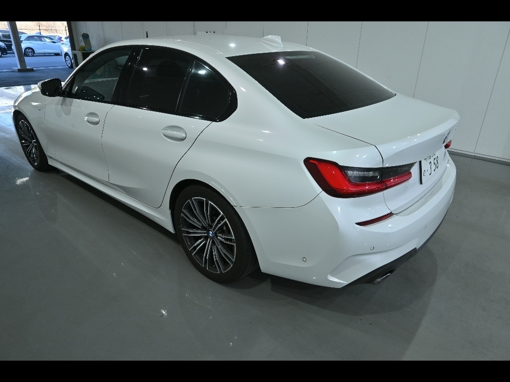 BMW 3-SERIES
