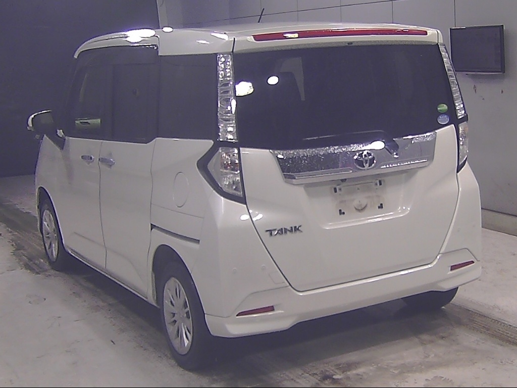 TOYOTA TANK