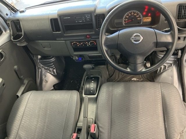 NISSAN NV100 CLIPPER