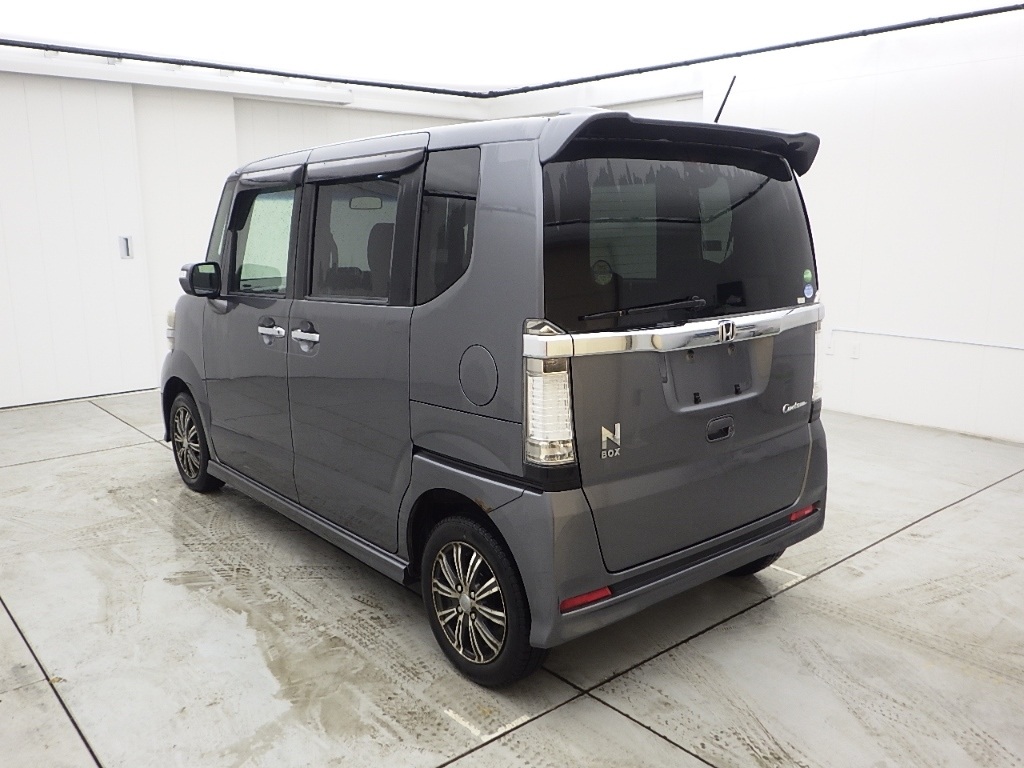 HONDA N-BOX