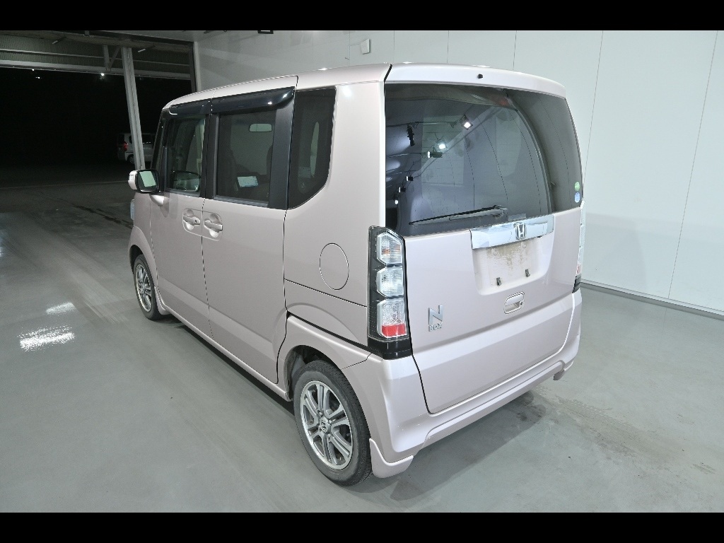 HONDA N-BOX