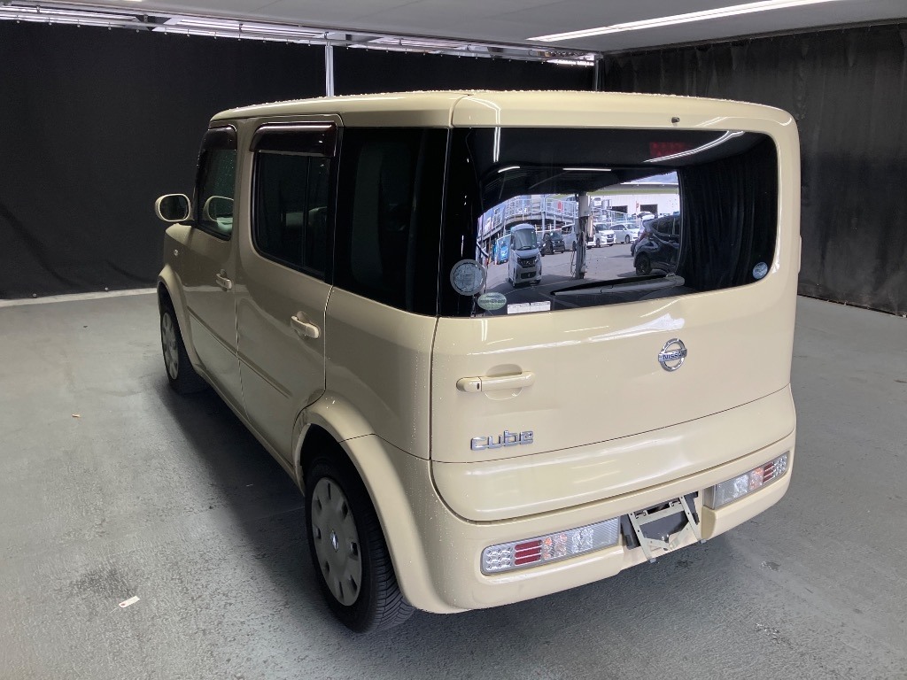 NISSAN CUBE