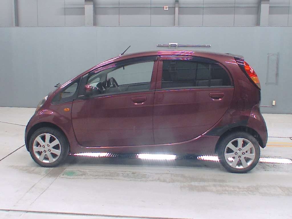 MITSUBISHI I