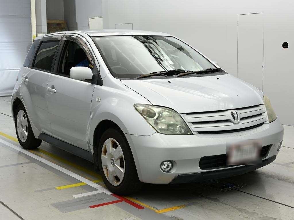 TOYOTA IST