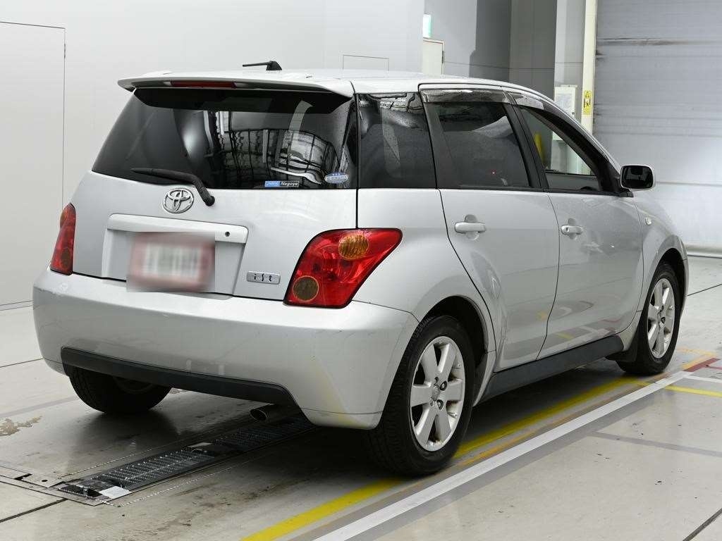 TOYOTA IST