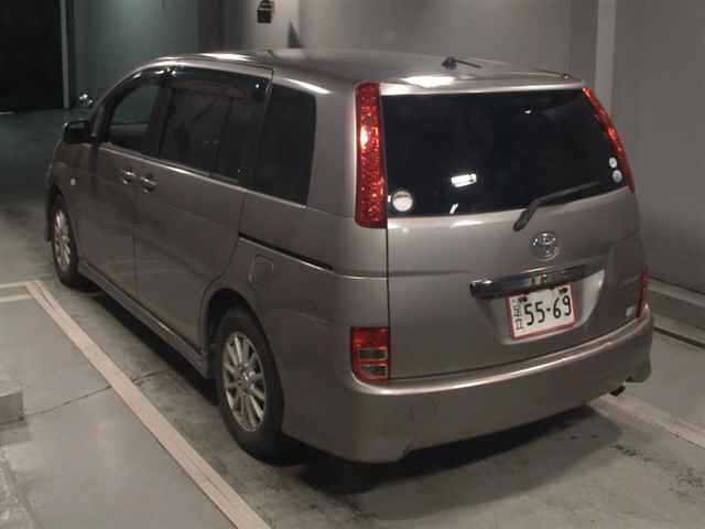 TOYOTA ISIS