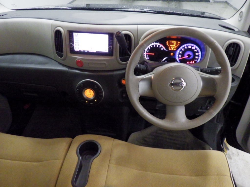 NISSAN CUBE