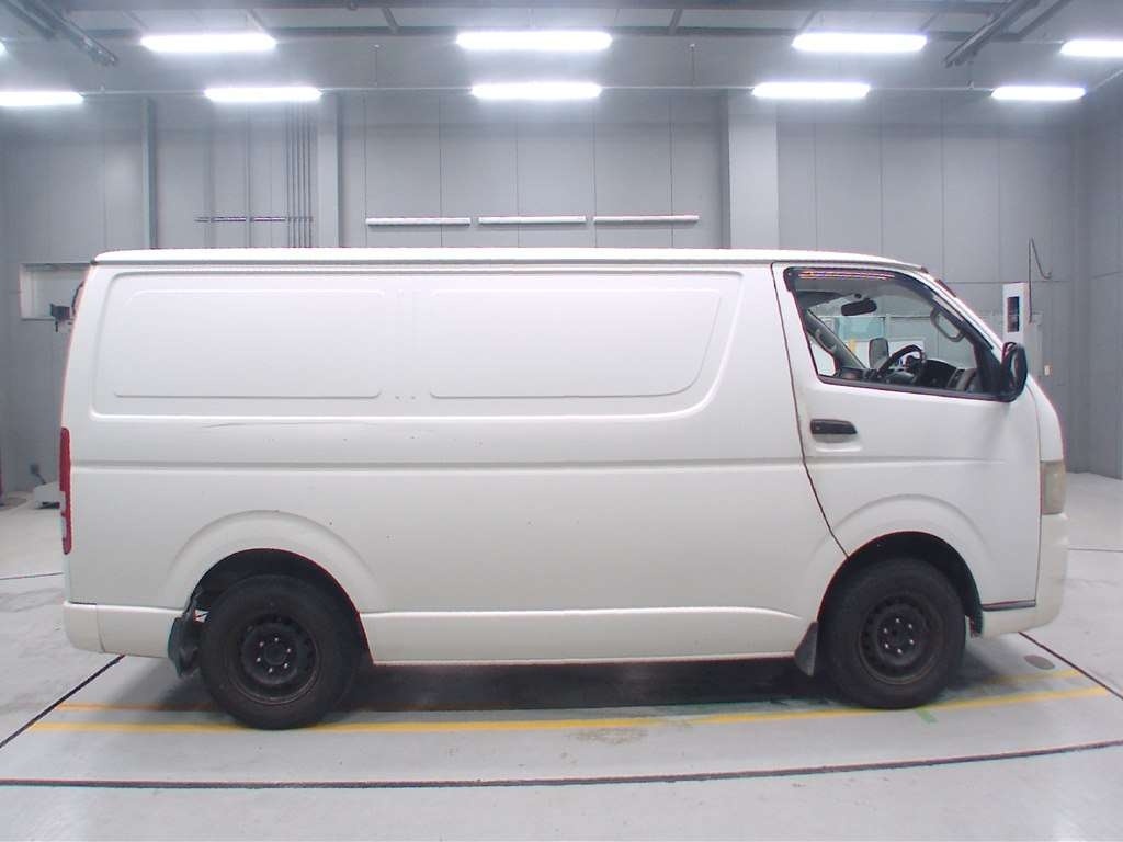 TOYOTA REGIUS ACE