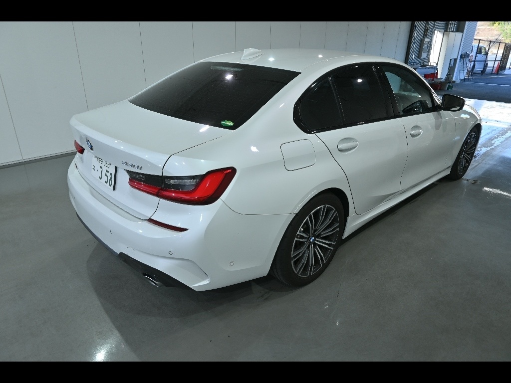 BMW 3-SERIES