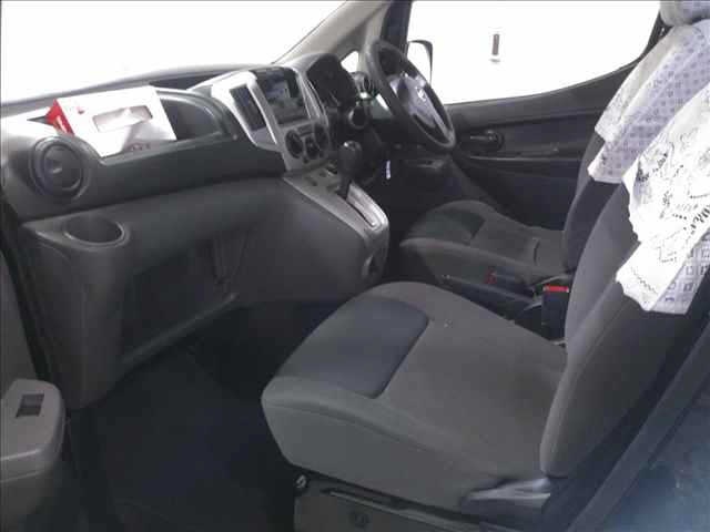 NISSAN NV200