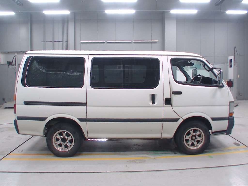 TOYOTA REGIUS ACE