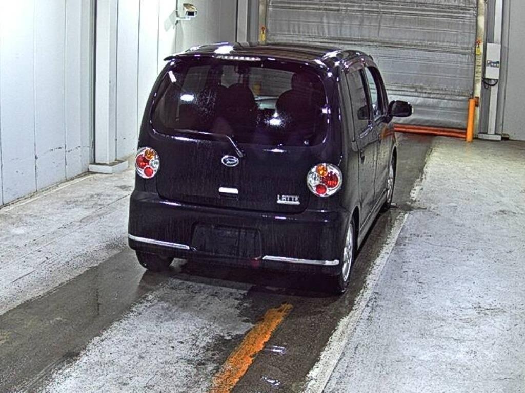 DAIHATSU MOVE LATTE