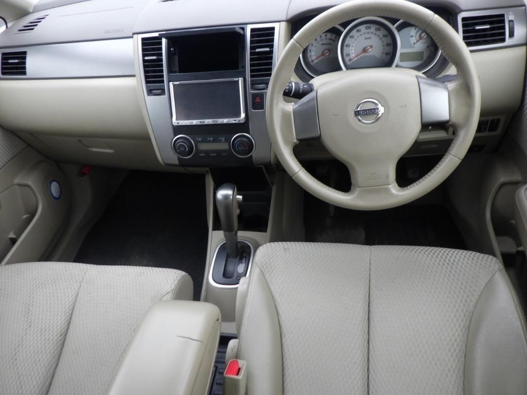 NISSAN TIIDA