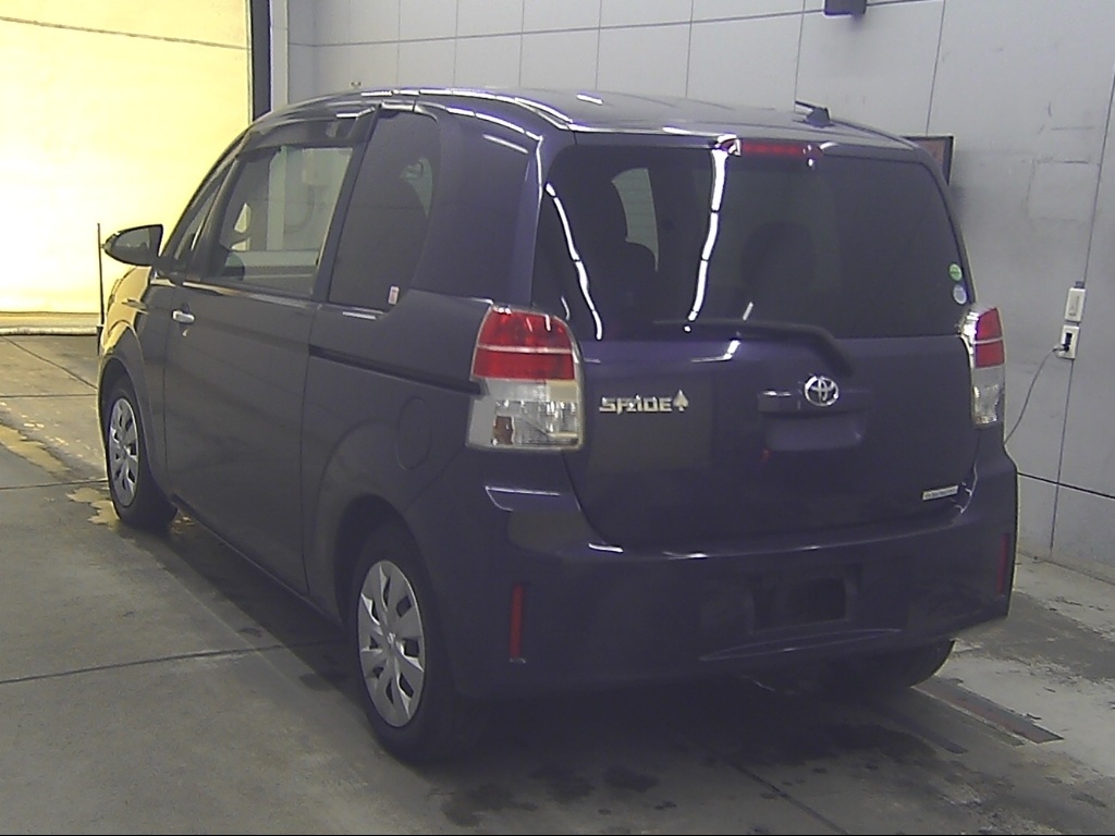 TOYOTA SPADE