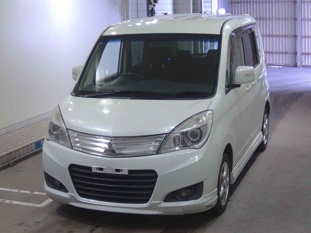 MITSUBISHI DELICA D:2