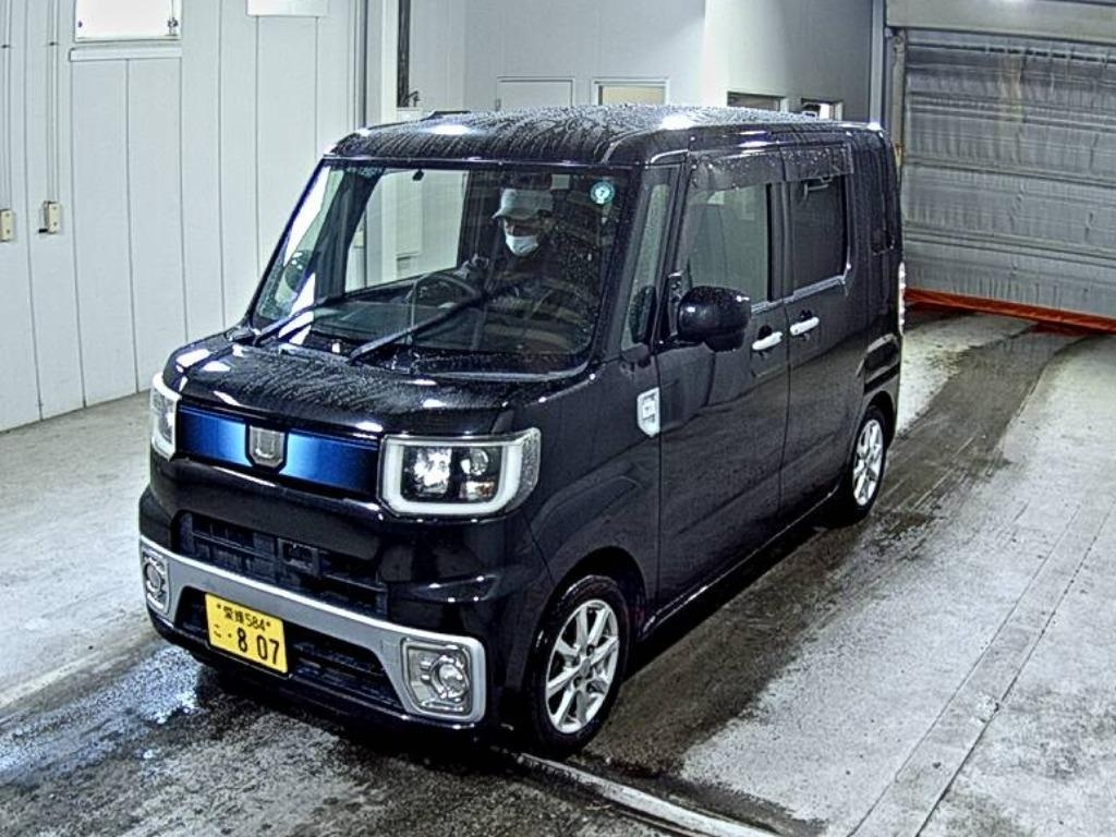 DAIHATSU WAKE