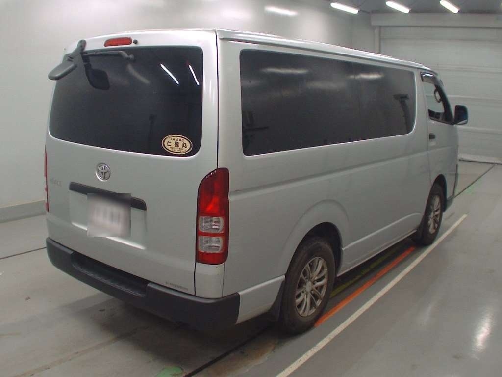 TOYOTA REGIUS ACE
