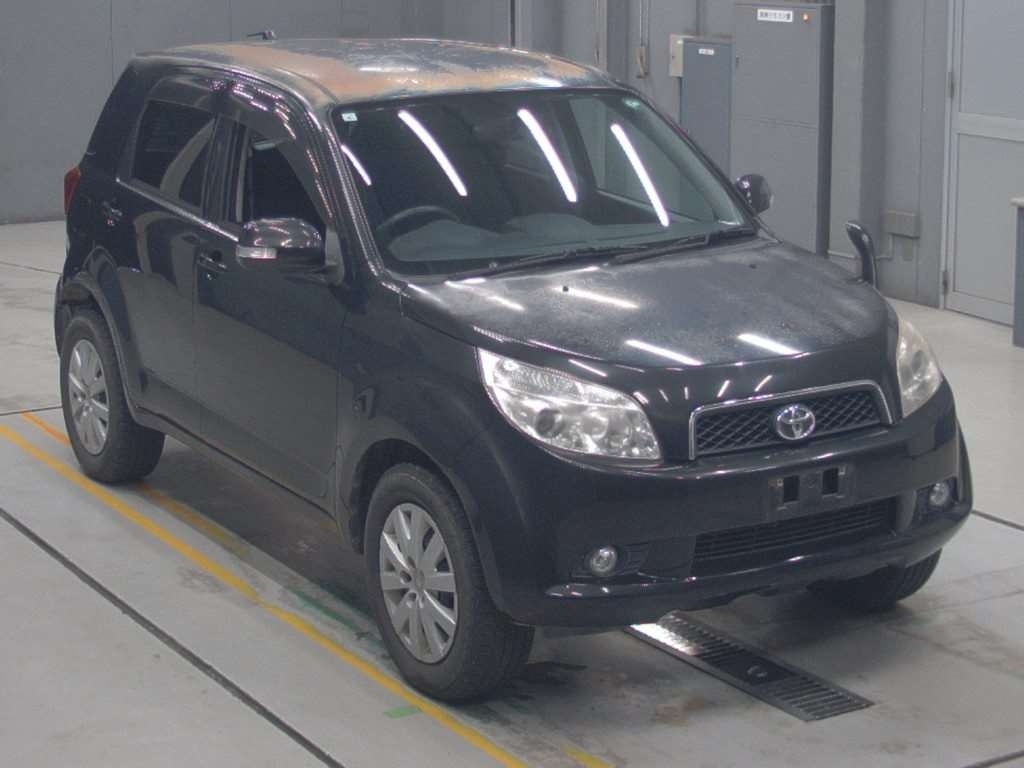 TOYOTA RUSH