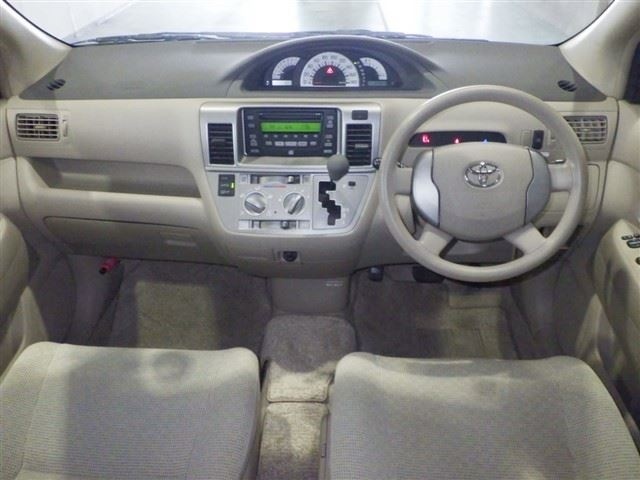 TOYOTA RAUM