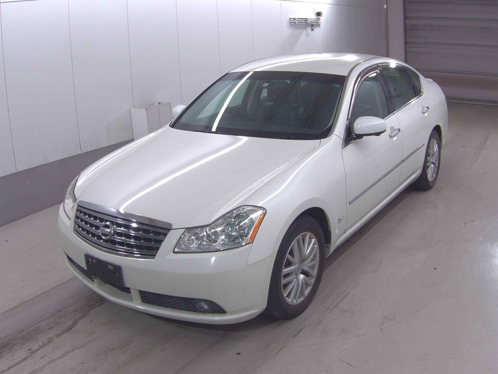 NISSAN FUGA