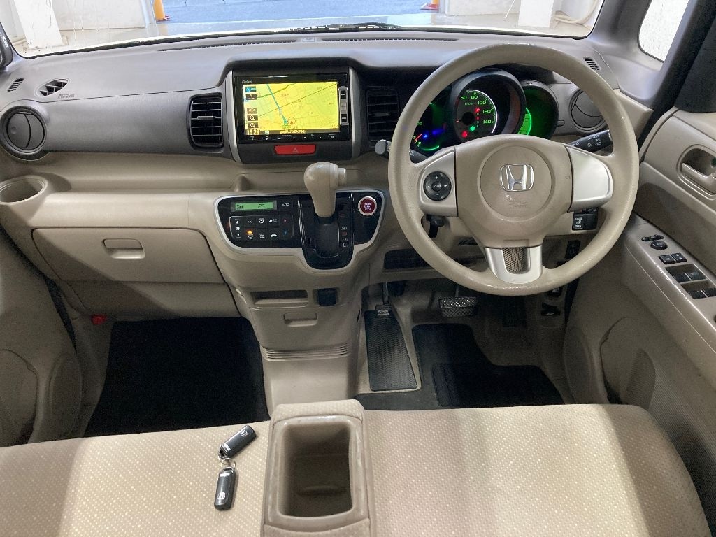 HONDA N-BOX