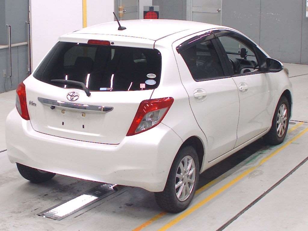 TOYOTA VITZ