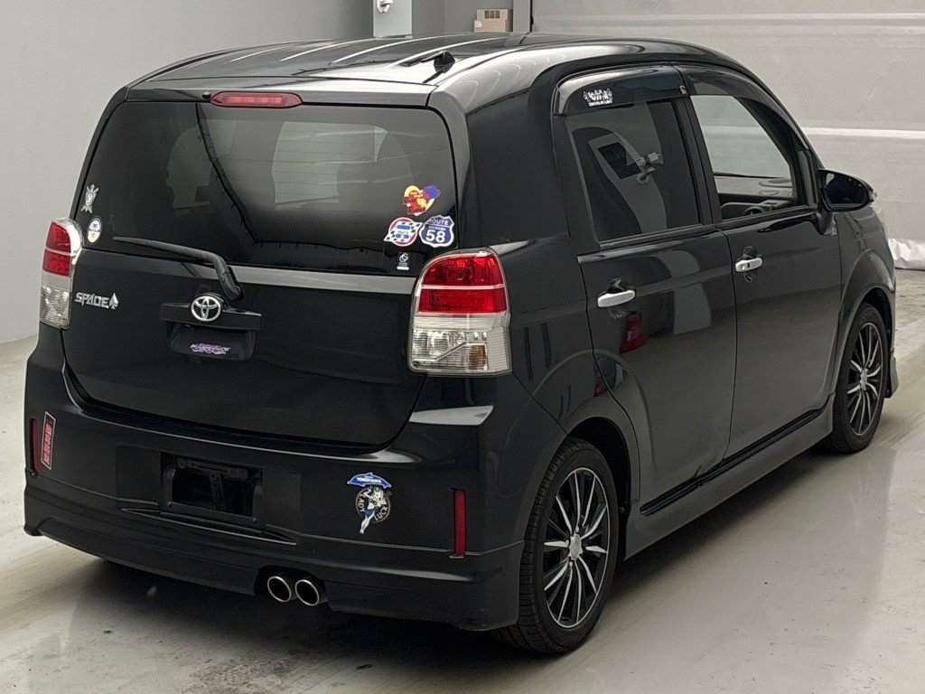 TOYOTA SPADE