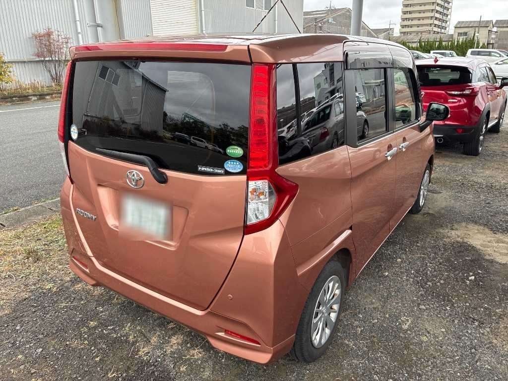 TOYOTA ROOMY