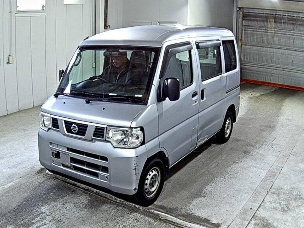 NISSAN NV100 CLIPPER