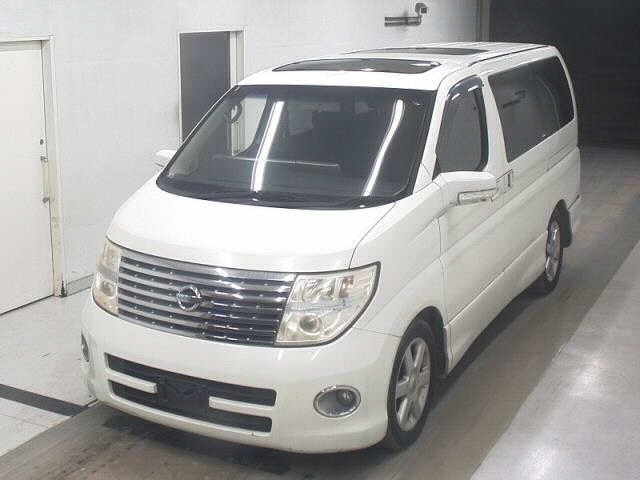 NISSAN ELGRAND