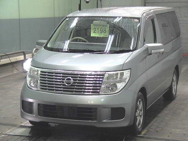 NISSAN ELGRAND