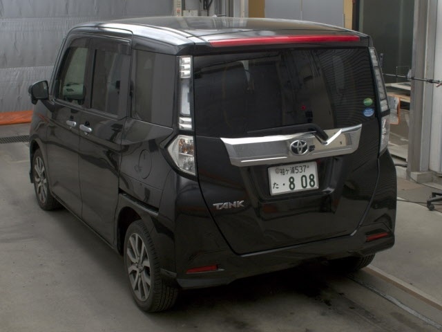 TOYOTA TANK