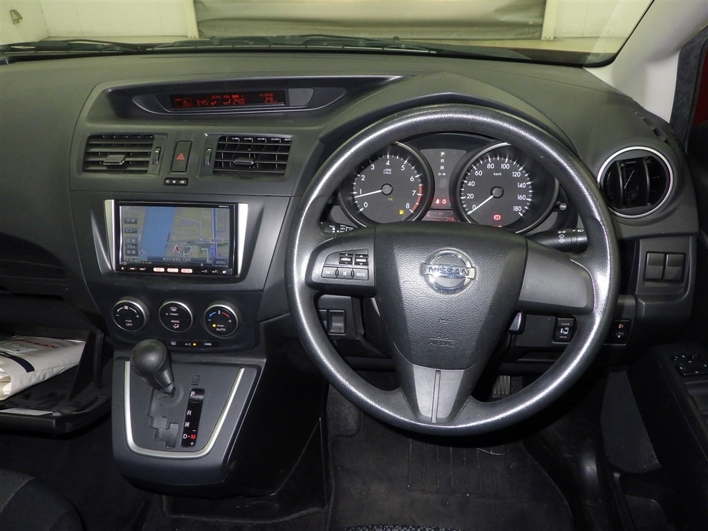 NISSAN LAFESTA
