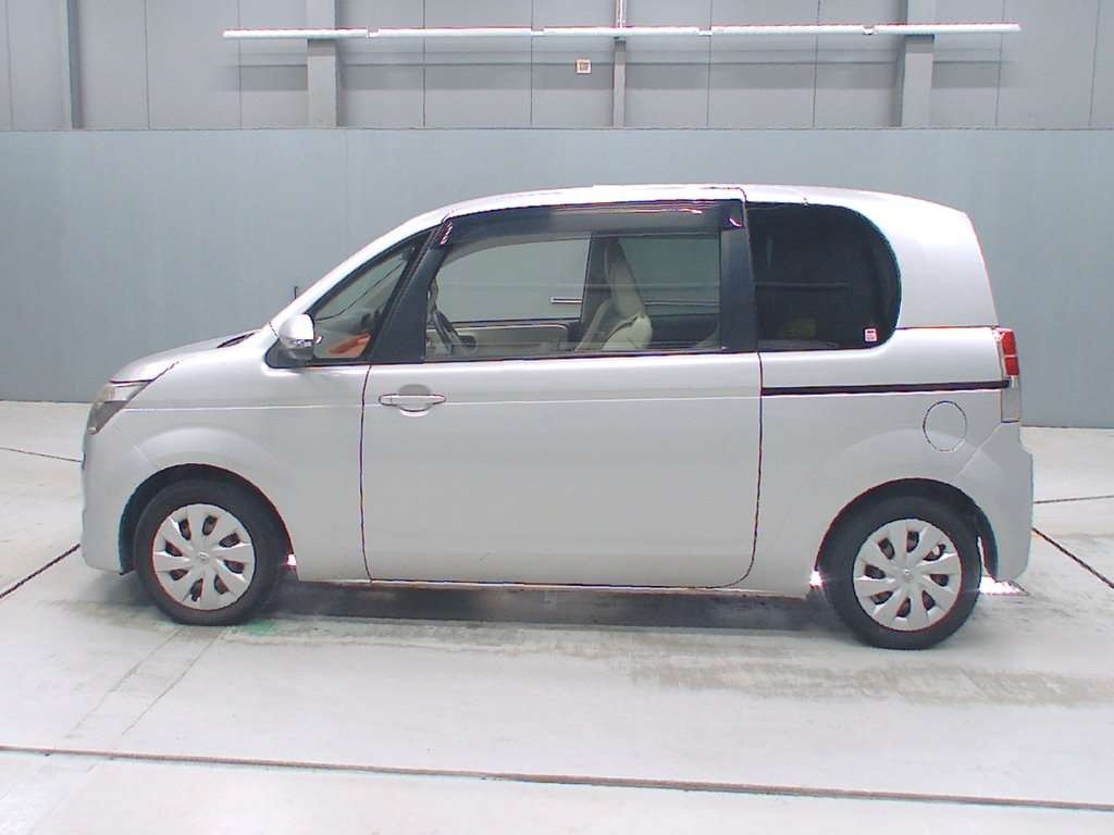 TOYOTA SPADE