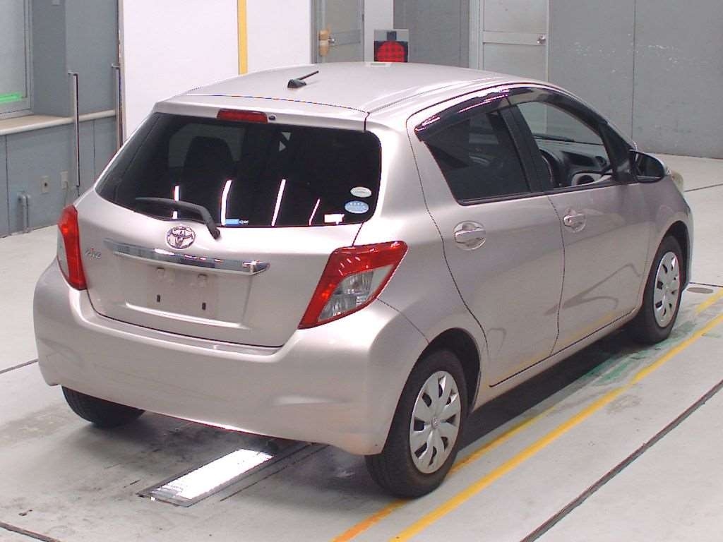 TOYOTA VITZ