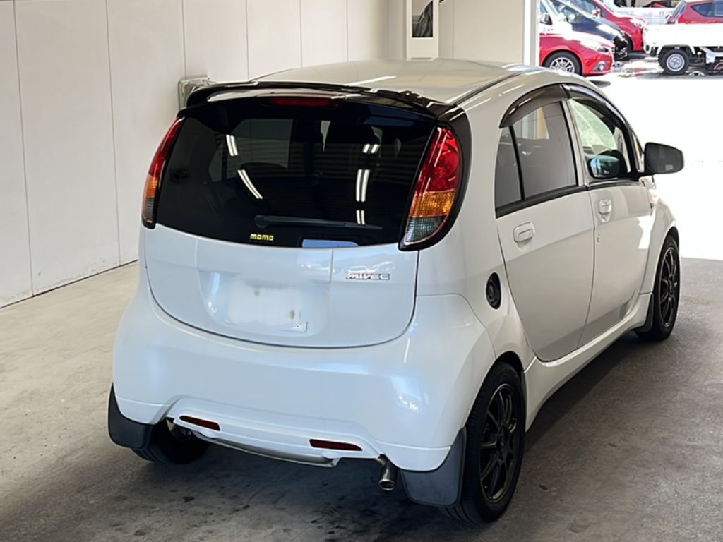 MITSUBISHI I