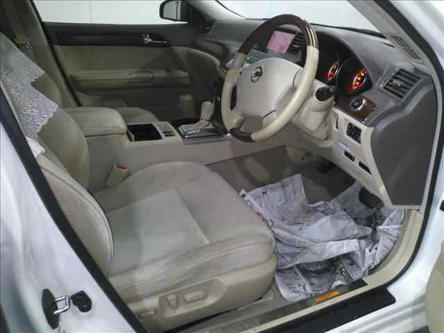 NISSAN FUGA