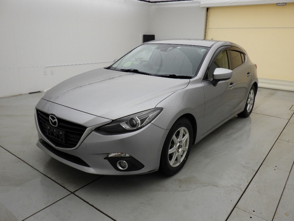 MAZDA AXELA