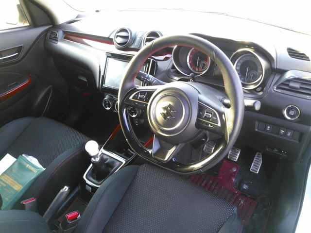 SUZUKI SWIFT