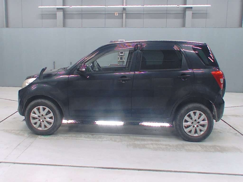 TOYOTA RUSH